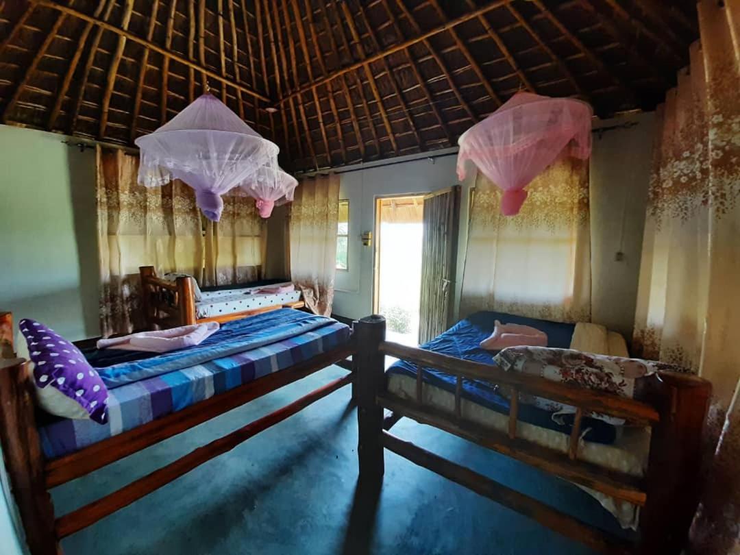 Tangi Safari Lodge Pakwach Екстер'єр фото